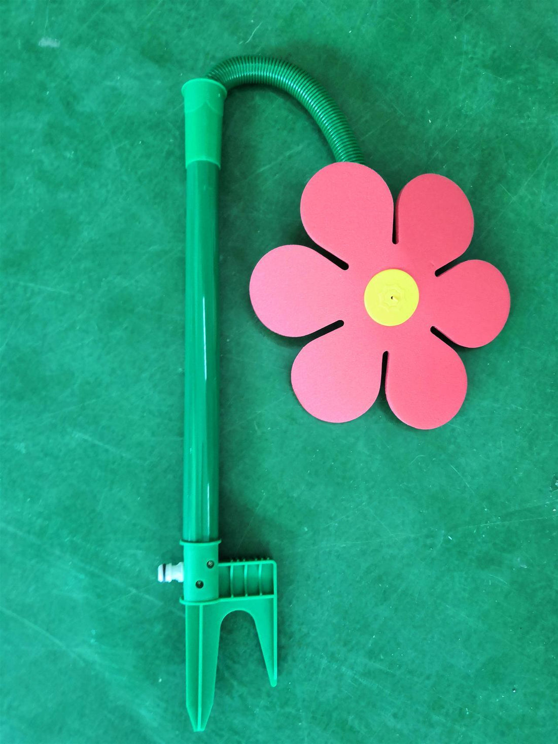 Sunflower Adjustable Garden Sprinkler