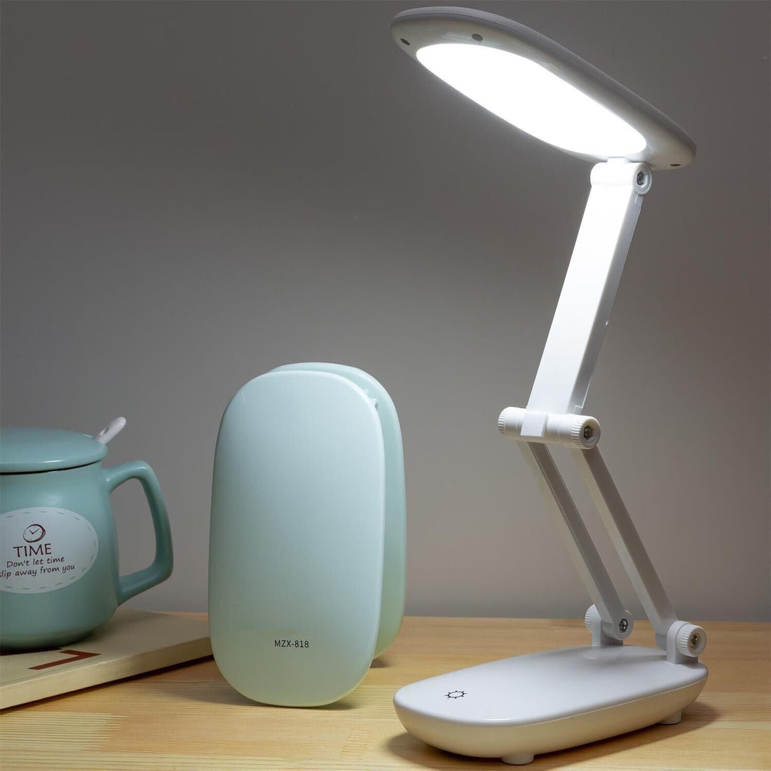 Touch Dimming Charging Desk Lamp